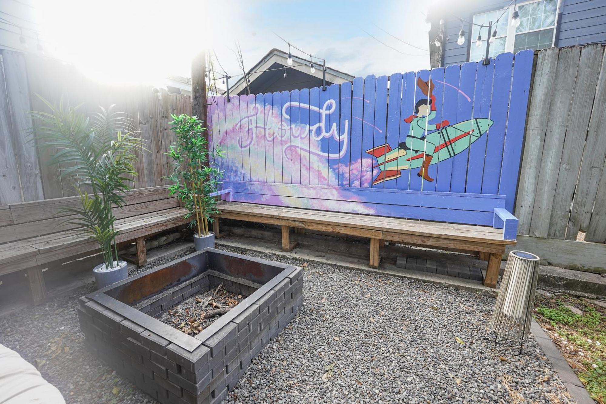 Holiday home Casa Hosum - 7 Mins Downtown Sleeps 9 King Bed Fenced Yard *