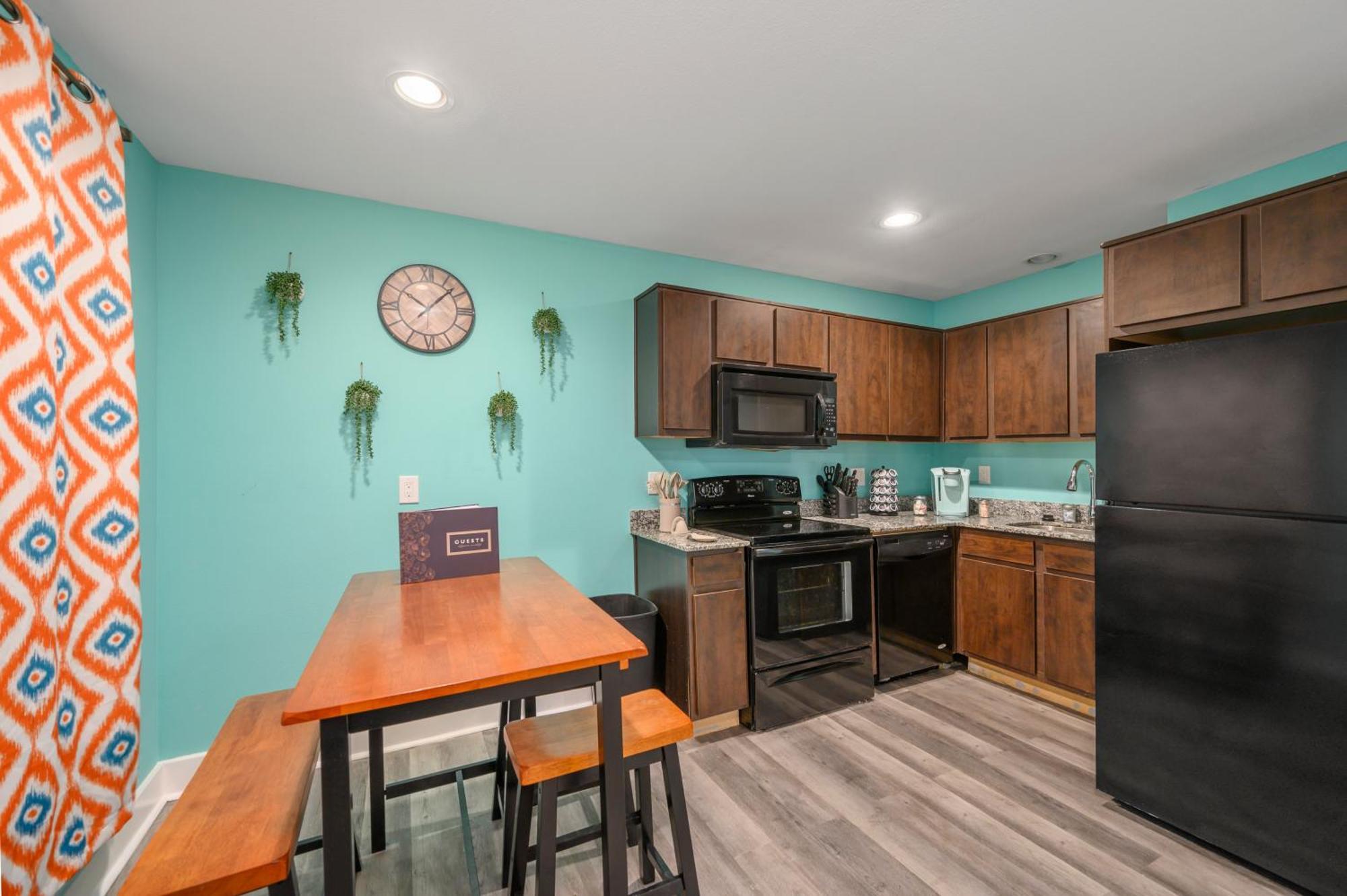 Apartment Convenient 1br Unit Close To Shopping & Dining *