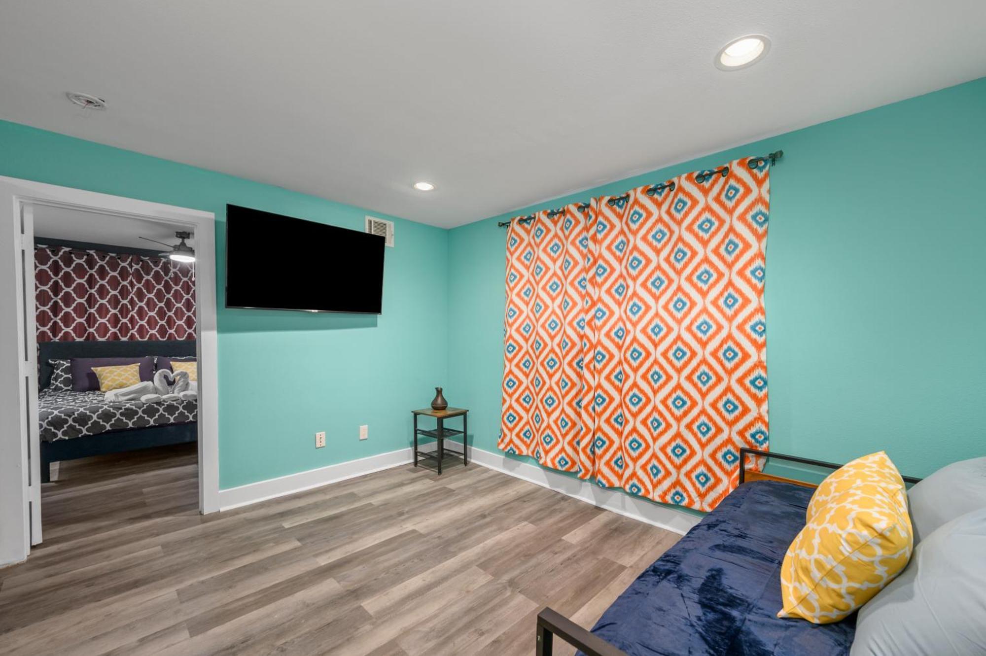 Convenient 1br Unit Close To Shopping & Dining Apartment Houston