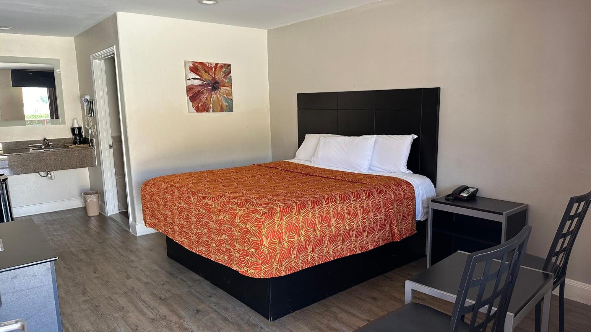 Hotel Palace I-45 & Bellfort 2*