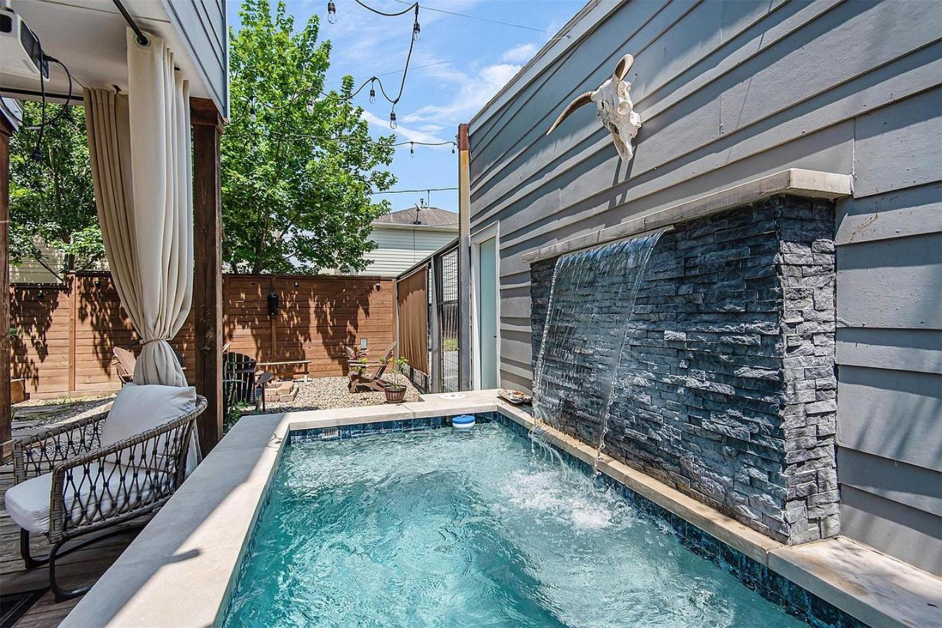 Holiday home Private Downtown Oasis Hot Tub & Fire Pit