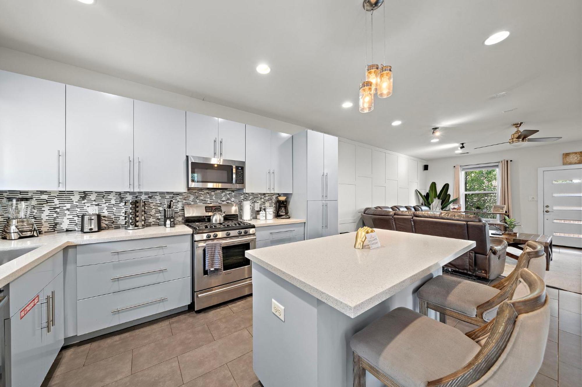 Holiday home Private Downtown Oasis Hot Tub & Fire Pit