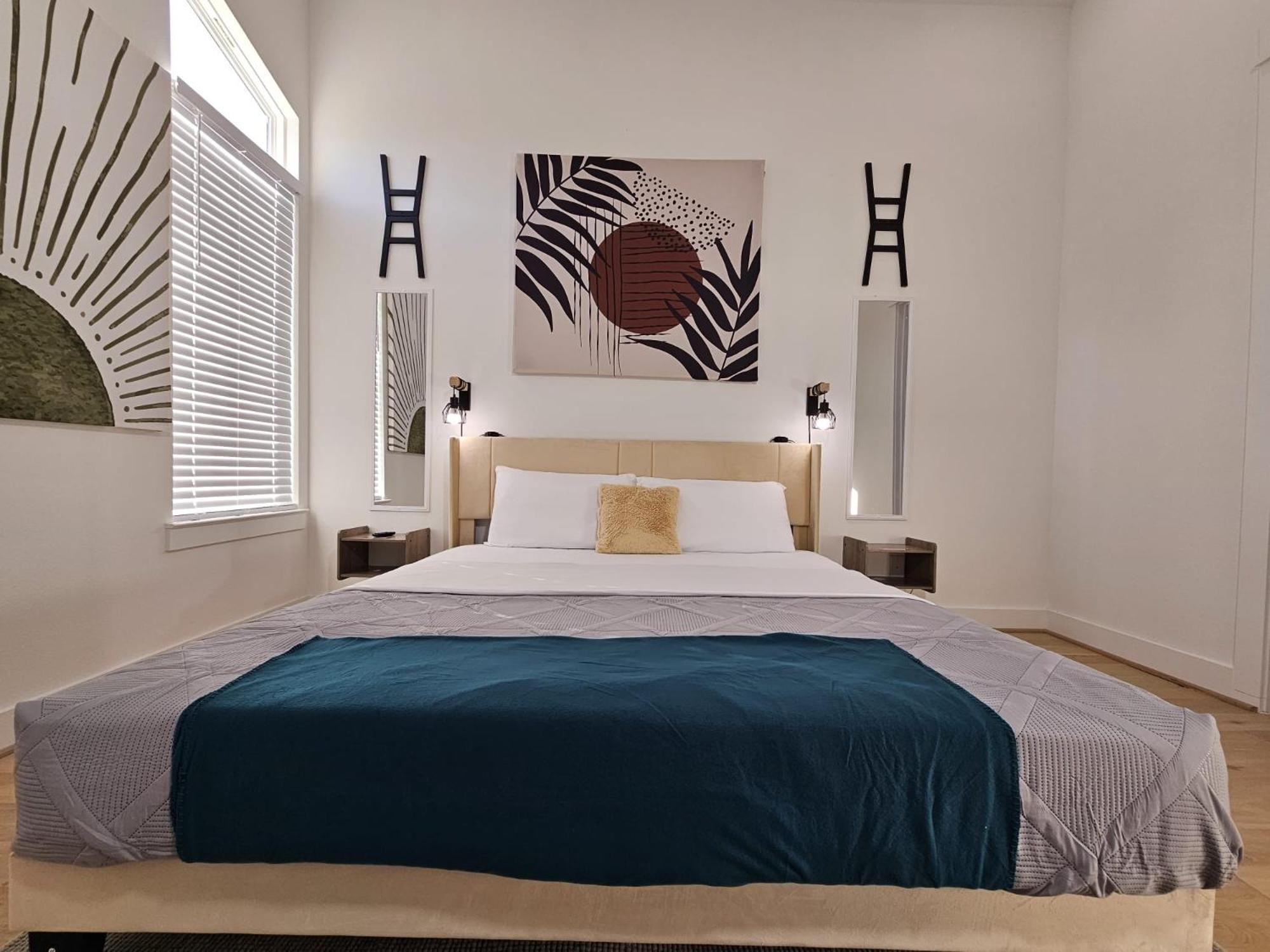 Holiday home Ultimate Downtown Escape - 3br/2.5ba Sleeps 7 Houston