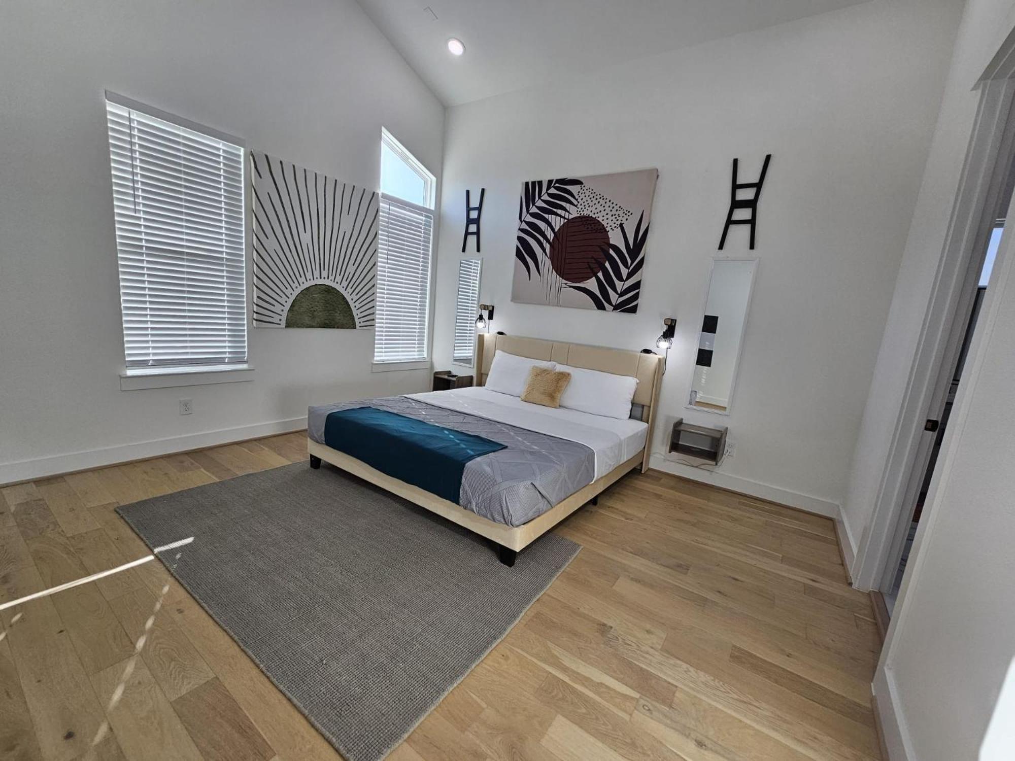 Holiday home Ultimate Downtown Escape - 3br/2.5ba Sleeps 7 Houston