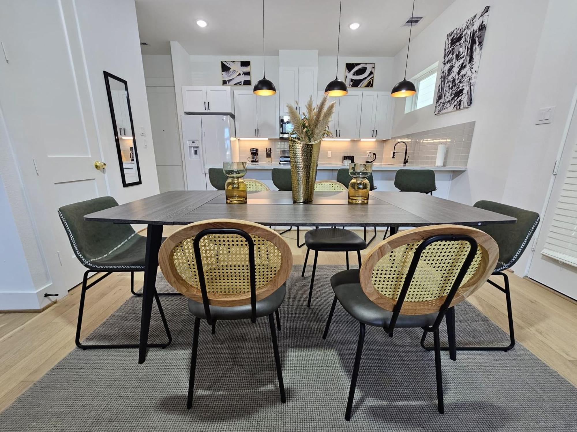 Ultimate Downtown Escape - 3br/2.5ba Sleeps 7 * Houston