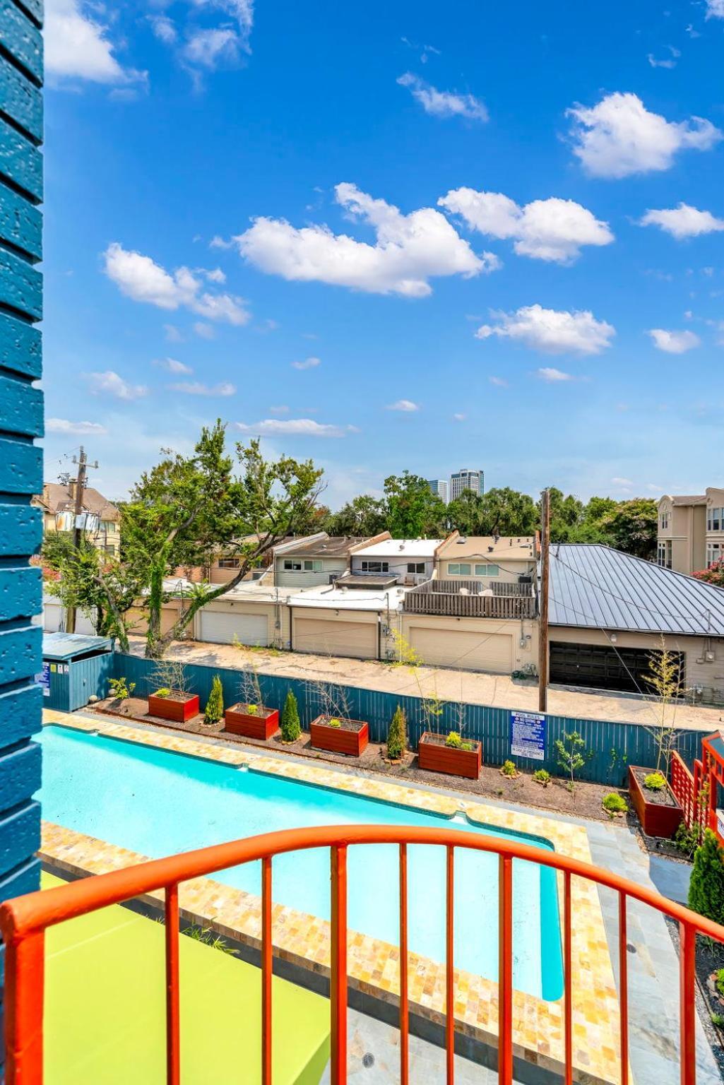 A Style Pool Ev Charging * Houston