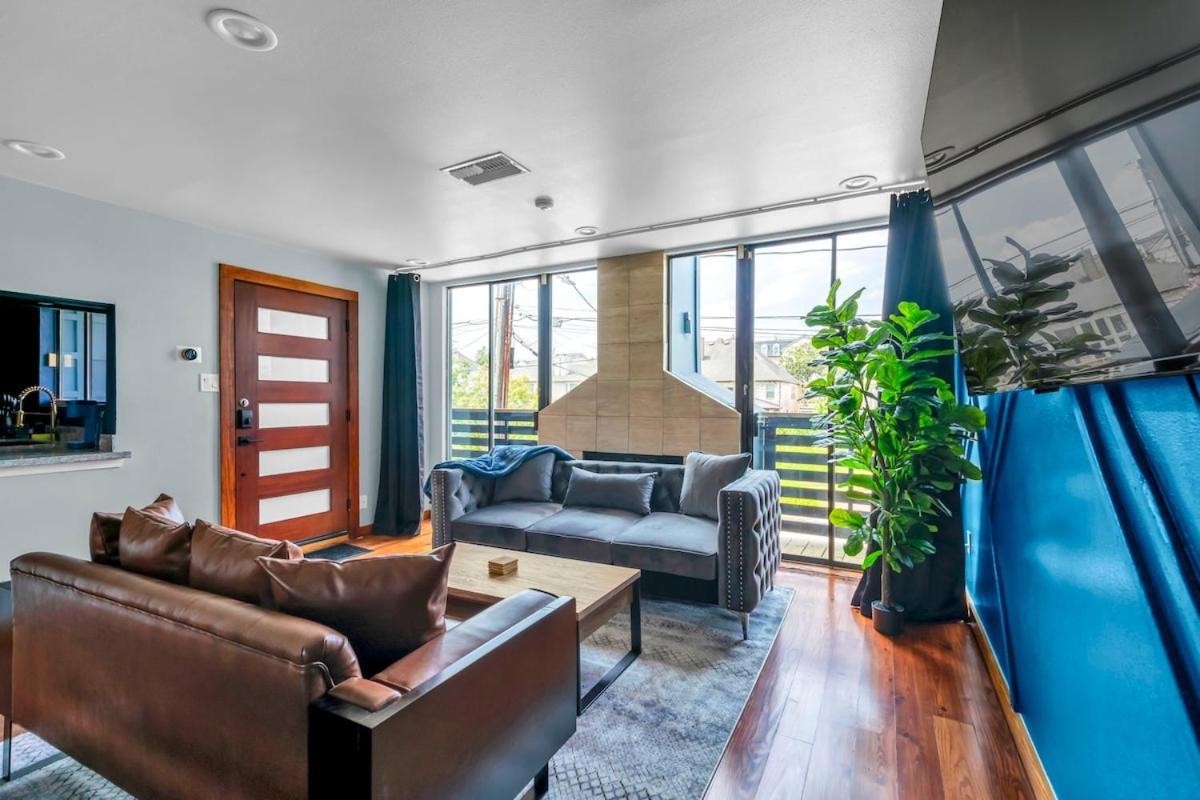 A Style Pool Ev Charging Apartment Houston