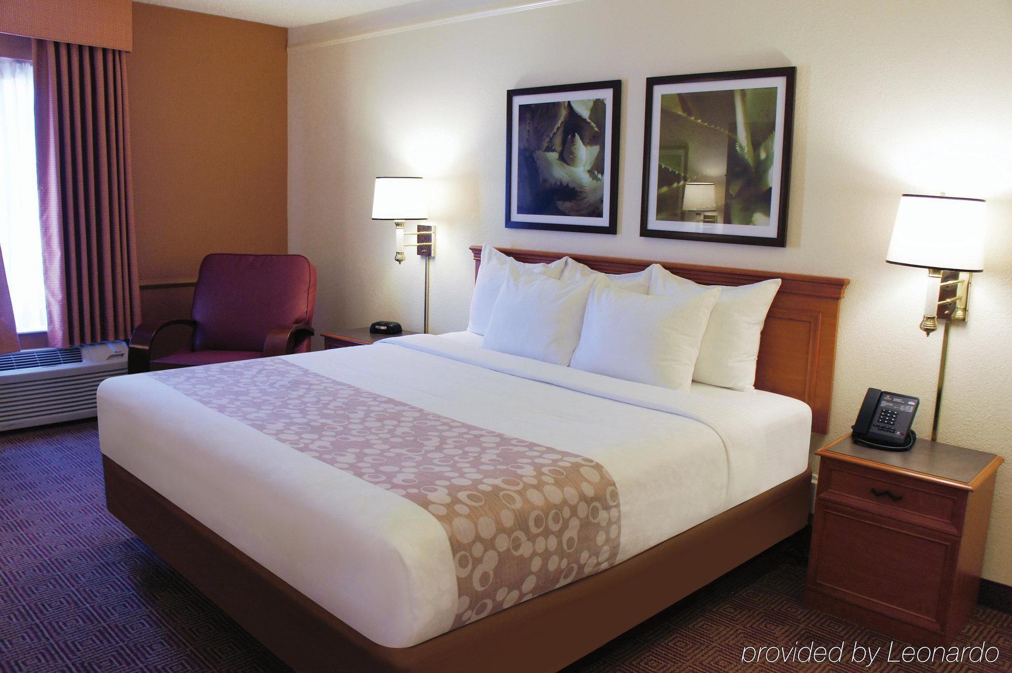 Travelodge By Wyndham Cy-fair