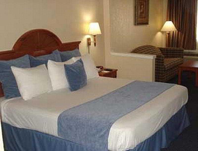 Best Western Hobby Airport Hotel 3*