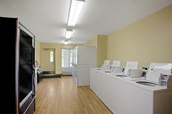 Hometowne - West Oaks Motel 2*