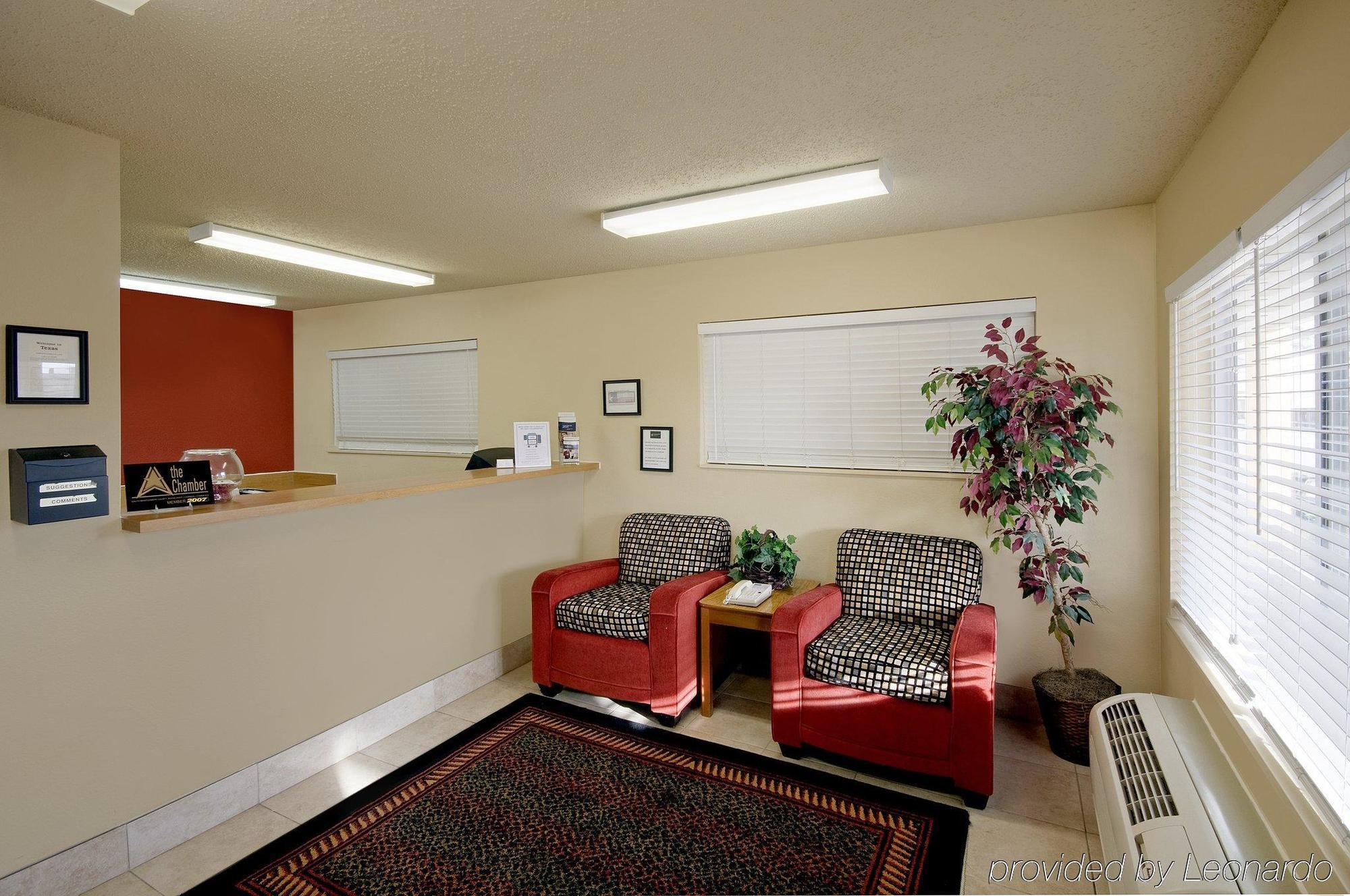 Hometowne - West Oaks Motel 2*