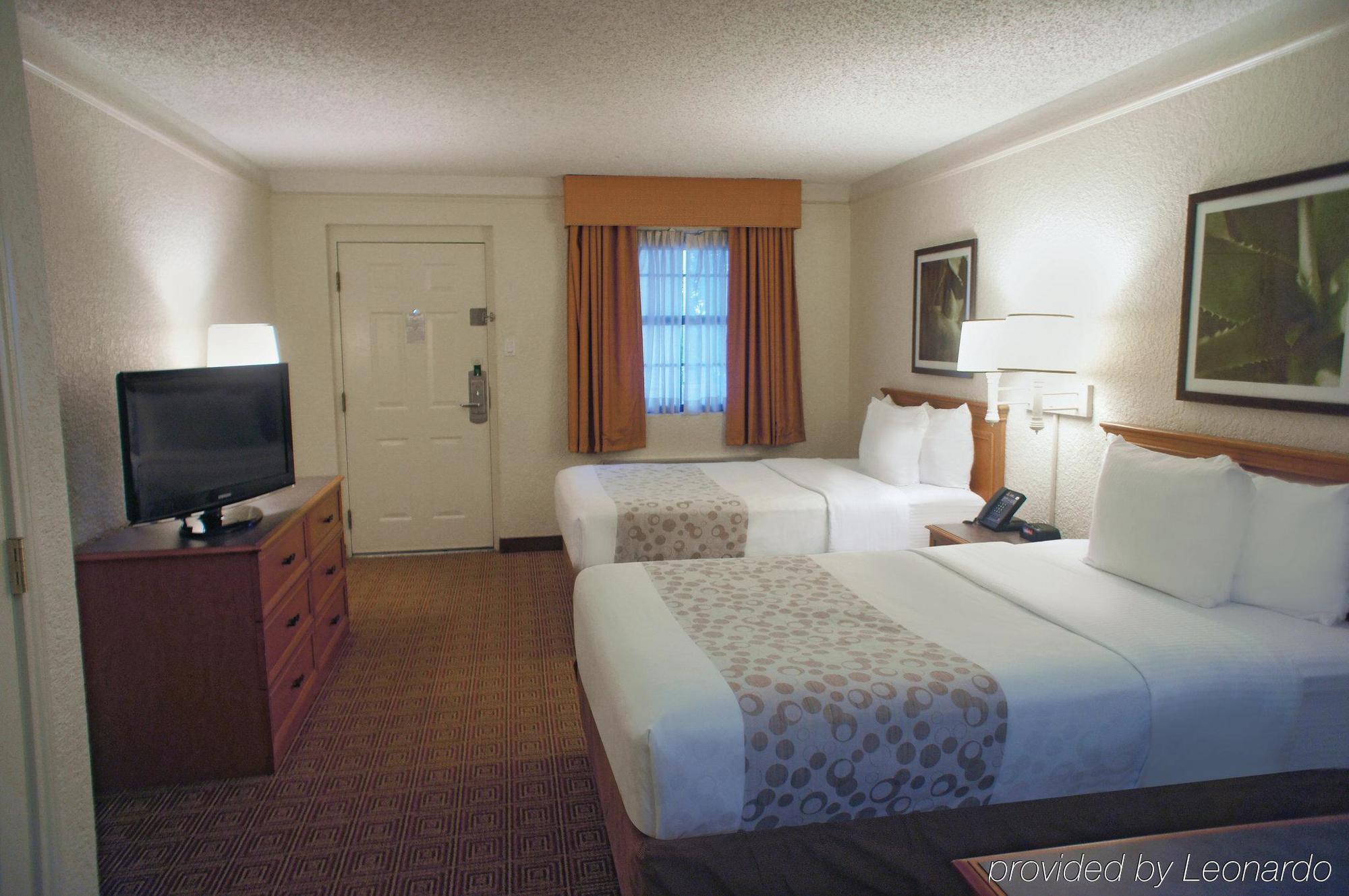 Travelodge By Wyndham Cy-fair Hotel 3*
