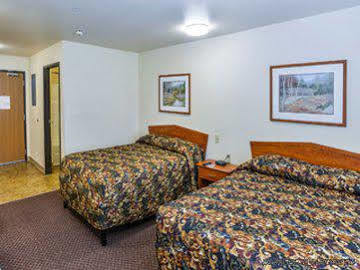 Woodspring Willowbrook Hotel 2*