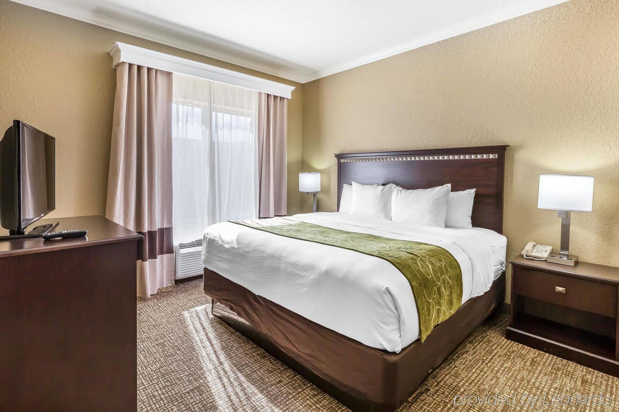 Comfort Houston Iah Airport - Beltway 8 3*