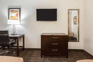 Signature Galleria Hotel 2*