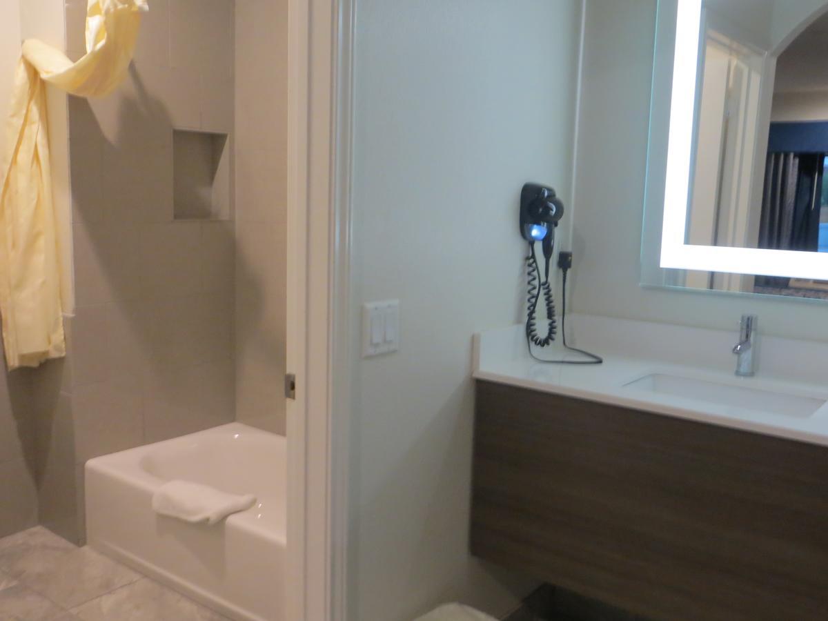 Palace Richey Road 2* Houston