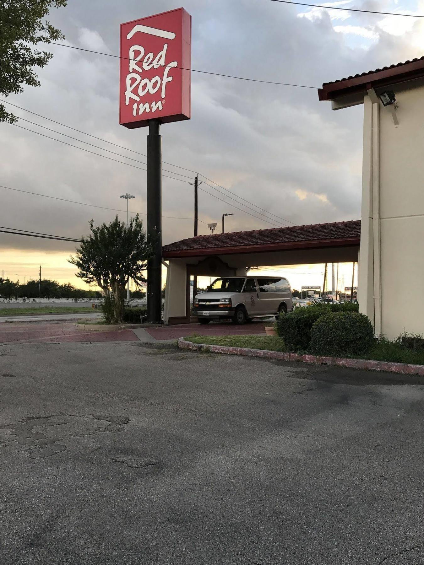 Red Roof East I-10 Motel Houston