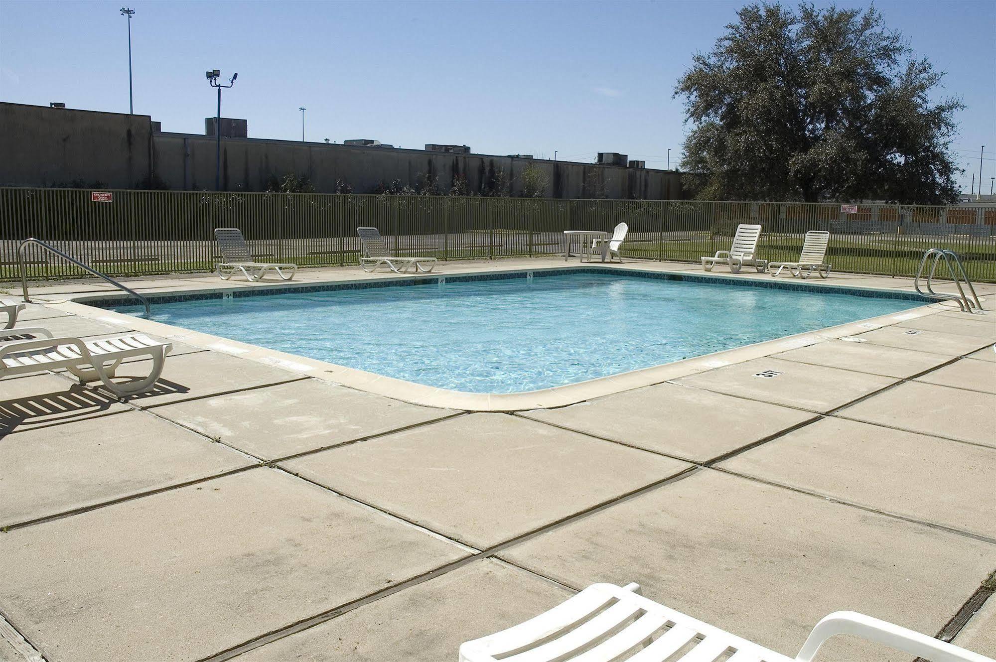 Oyo Southwest I-69 Hotel 2*