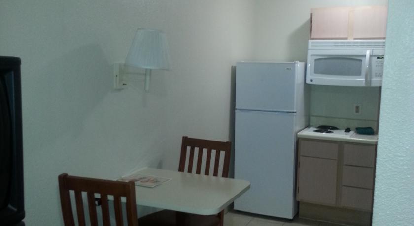 Motel Intown Extended Tx - Westchase 2*