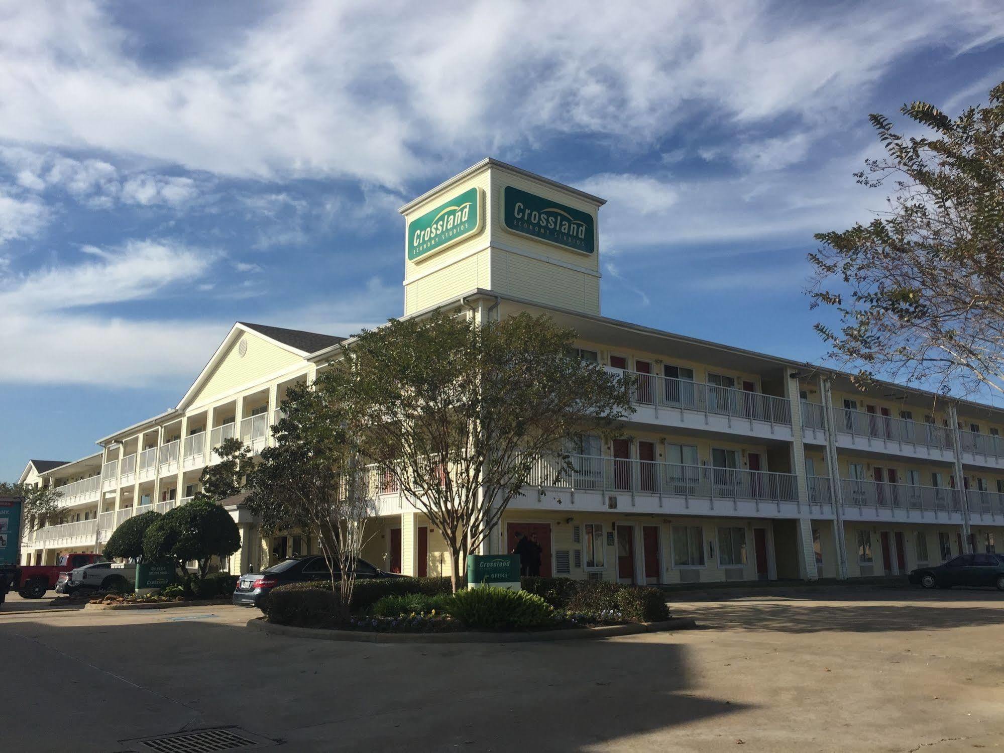 Hometowne - West Oaks Motel