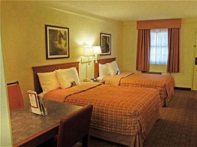 Travelodge By Wyndham Cy-fair 3* Houston