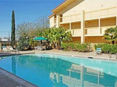 Travelodge By Wyndham Cy-fair 3* Houston