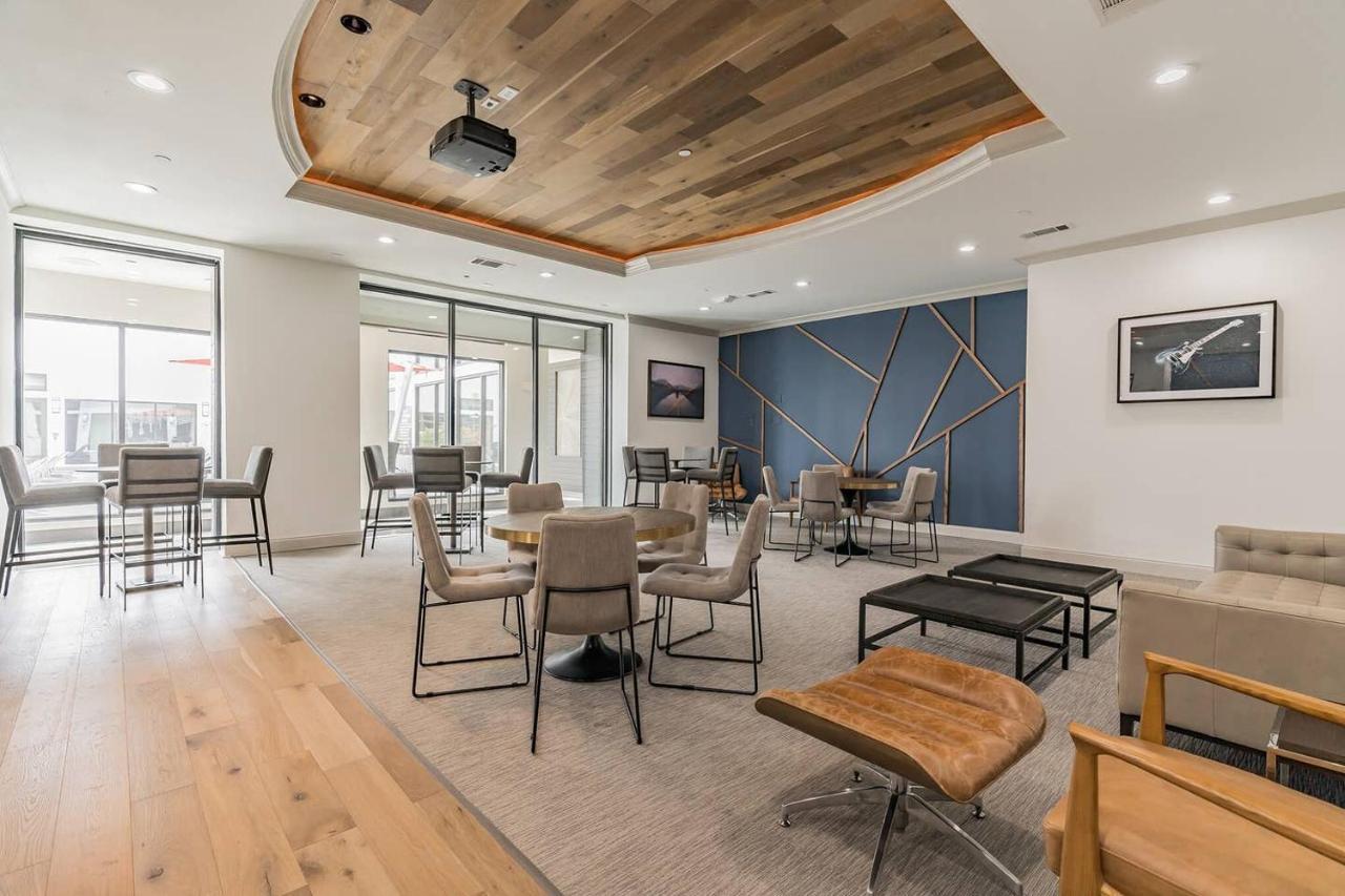Modern + Pool + Gym