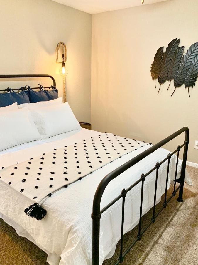 Spacious 2br&2ba Med Center Apt, Free Parking&shuttle Apartment Houston