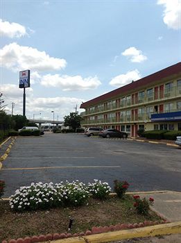 Oyo Southwest I-69 Hotel