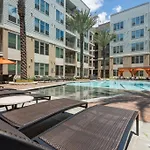 Luxury 1Br Condo Wbalcony - Galleriariver Oak