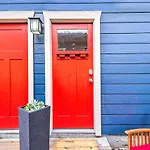 Central And Cozy Houston Studio - Pets Welcome!