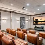 The Diamond Lux Apt Near Nrg & Tx Med Center W Pool