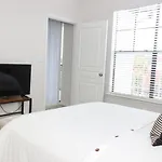Lovely Texas Medical Center 1 Bedroom Luxury Suite