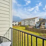 Skyline Views - Sleeps 10 Home Near Downtown