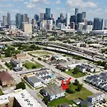 Skyline Views - Sleeps 10 Home Near Downtown