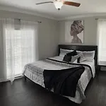 Cozy Houston Getaway 1 Bed 1 Bath