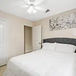 Opulent, Luxurious & Modern Apt 7 Min From Tx Med Center