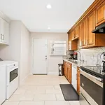 Opulent, Luxurious & Modern Apt 7 Min From Tx Med Center