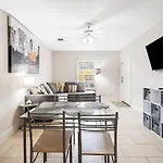 Opulent, Luxurious & Modern Apt 7 Min From Tx Med Center