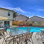 Houston Home With Private Outdoor Pool!