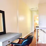 Montrose Pied-A-Terre Apartments Walking Distance To Museums