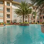 Resort-Style Pool, Gym/Garage, 1Br, Medical Center