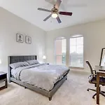 Resort-Style Pool, Gym/Garage, 1Br, Medical Center