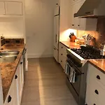 Moose Manor Guest Suite - Houston