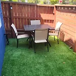 Stylish Gawdy Den With Fast Wifi 2 Minutes From Downtown Houston!