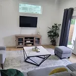 Urban Oasis: Retreat In The City