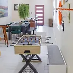 Houston Hideaway With King Bed, Games, Prime Location