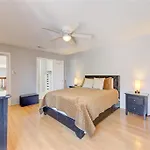 Single Cozy Heart Of Htx