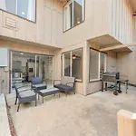 Single Cozy Heart Of Htx