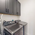 Greigh Space